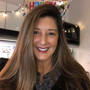 Meet your Posher, Donya